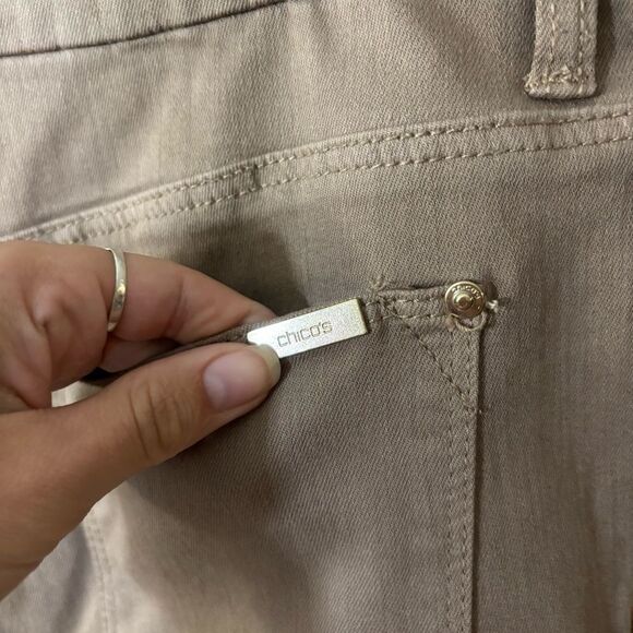 CHICOS so slimming girlfriend jeans size 1 Women's Jeans (women’s 8) - Picture 7 of 9